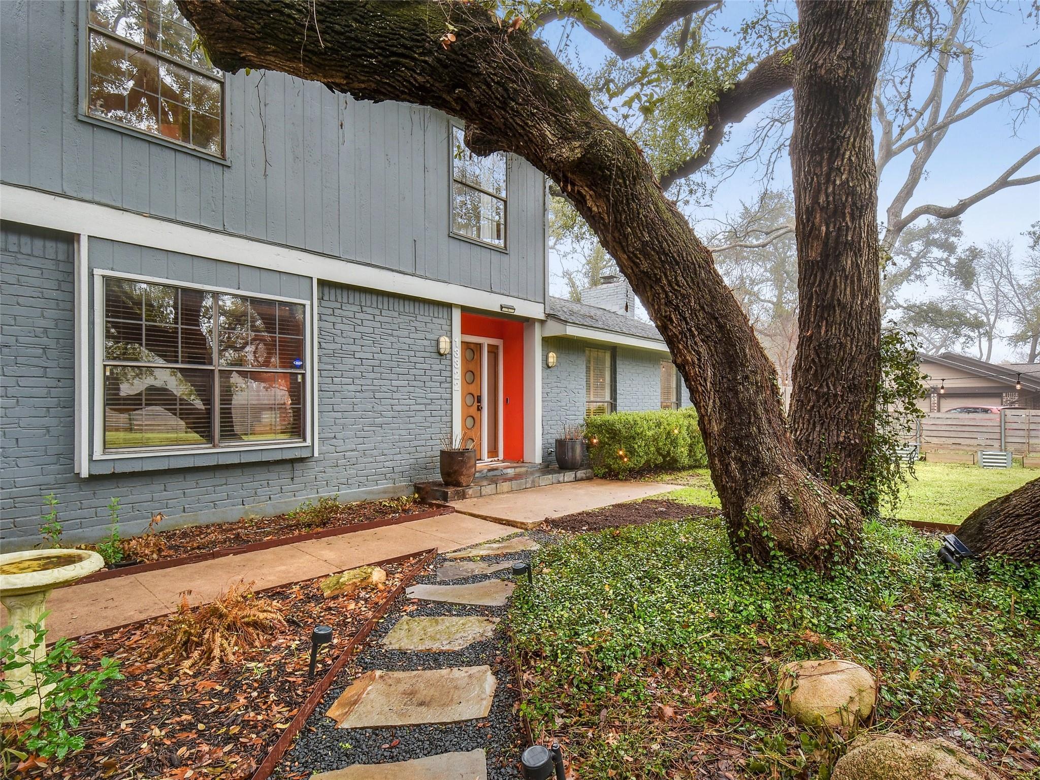 13322 Broadmeade Ave