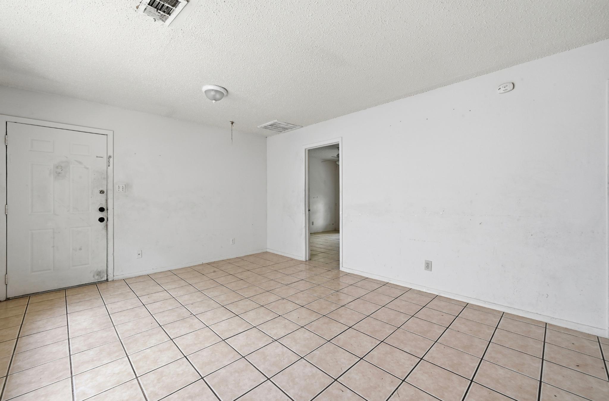 7307 Carver Ave
