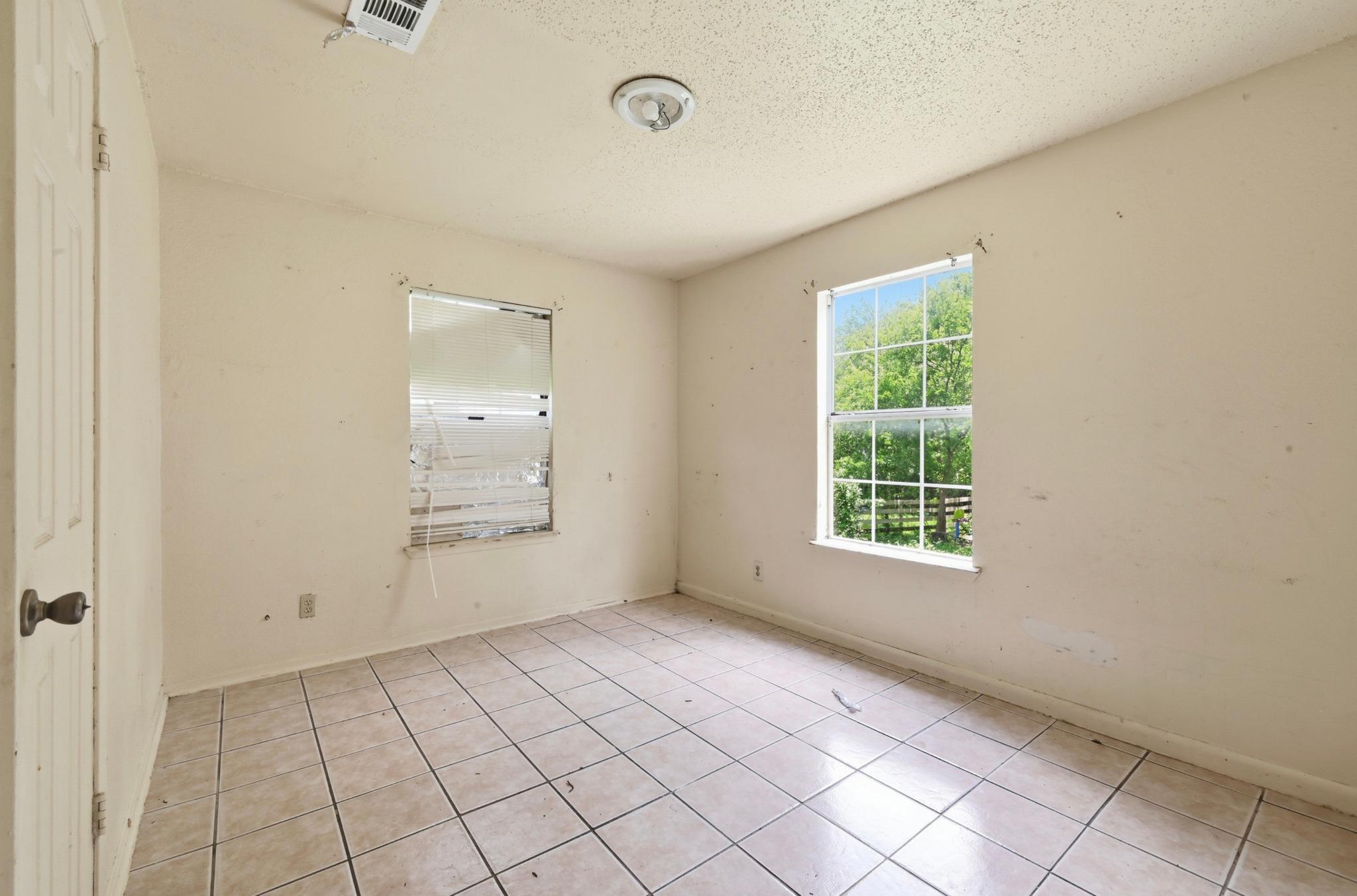 7307 Carver Ave