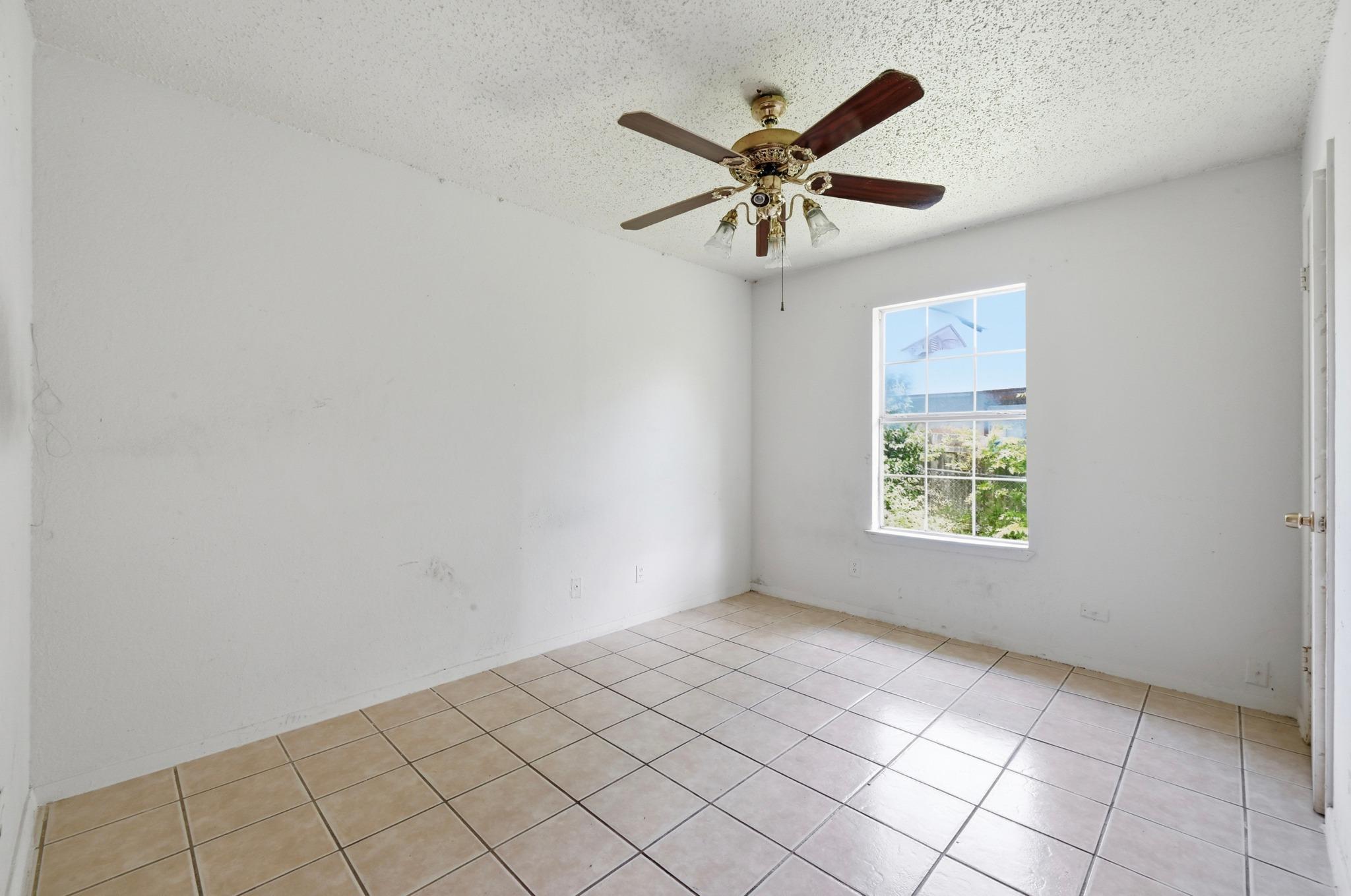 7307 Carver Ave