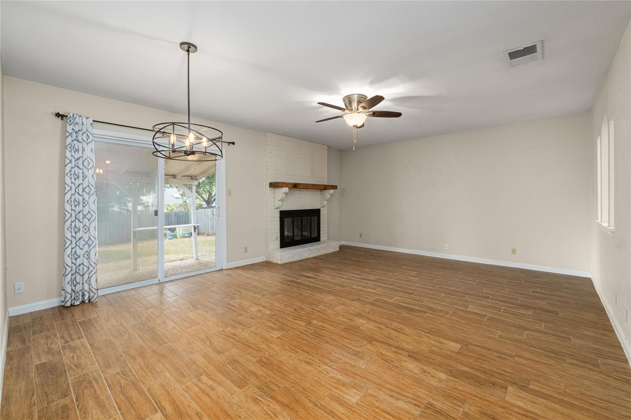 11507 Pyreneese DR