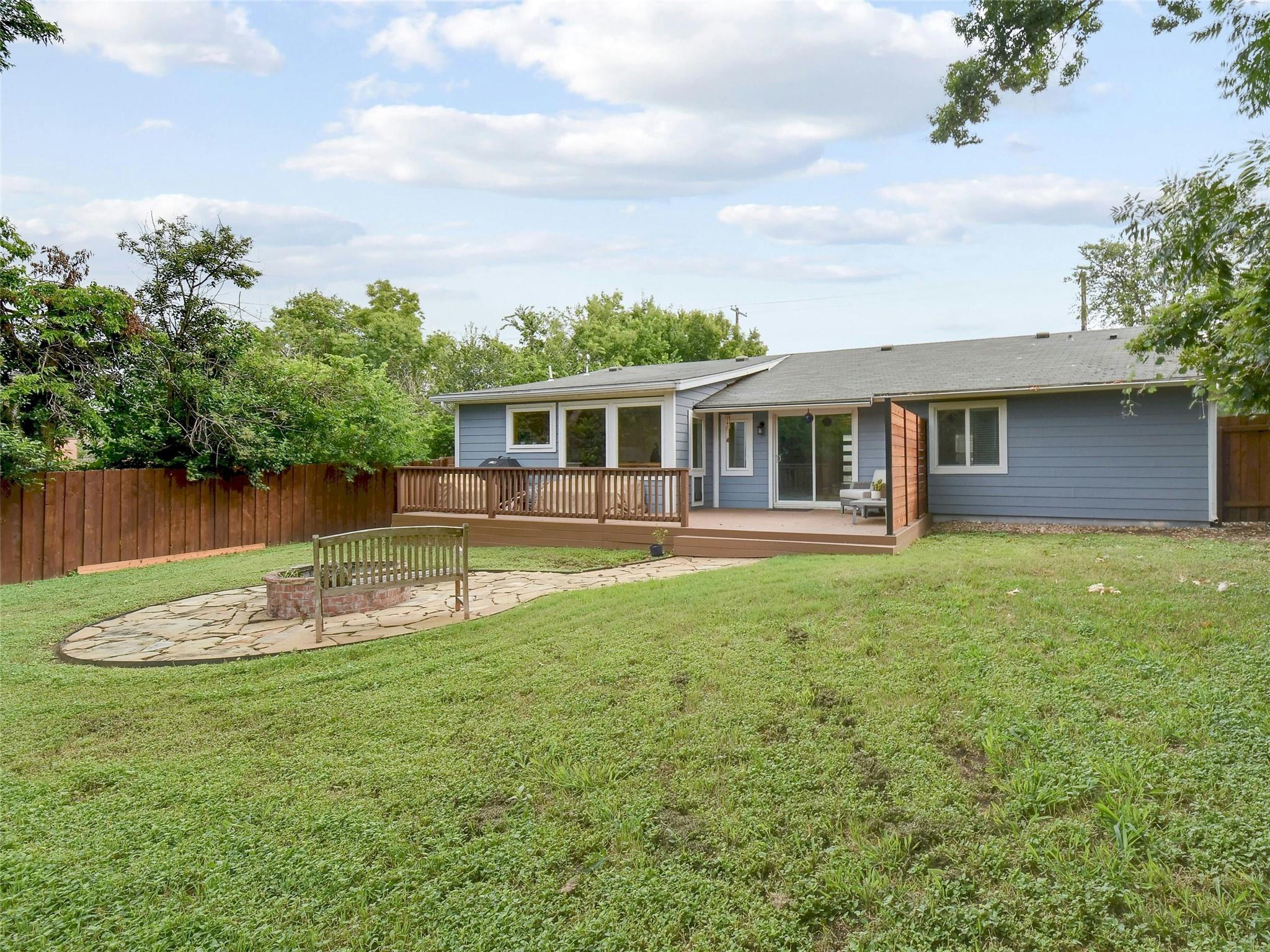 3013 Rogge LN