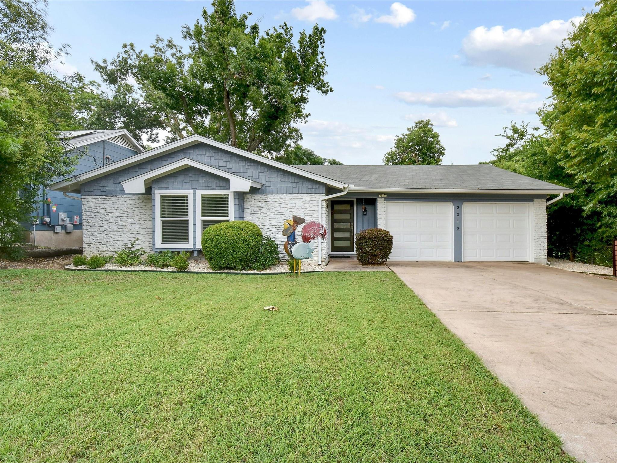 3013 Rogge LN