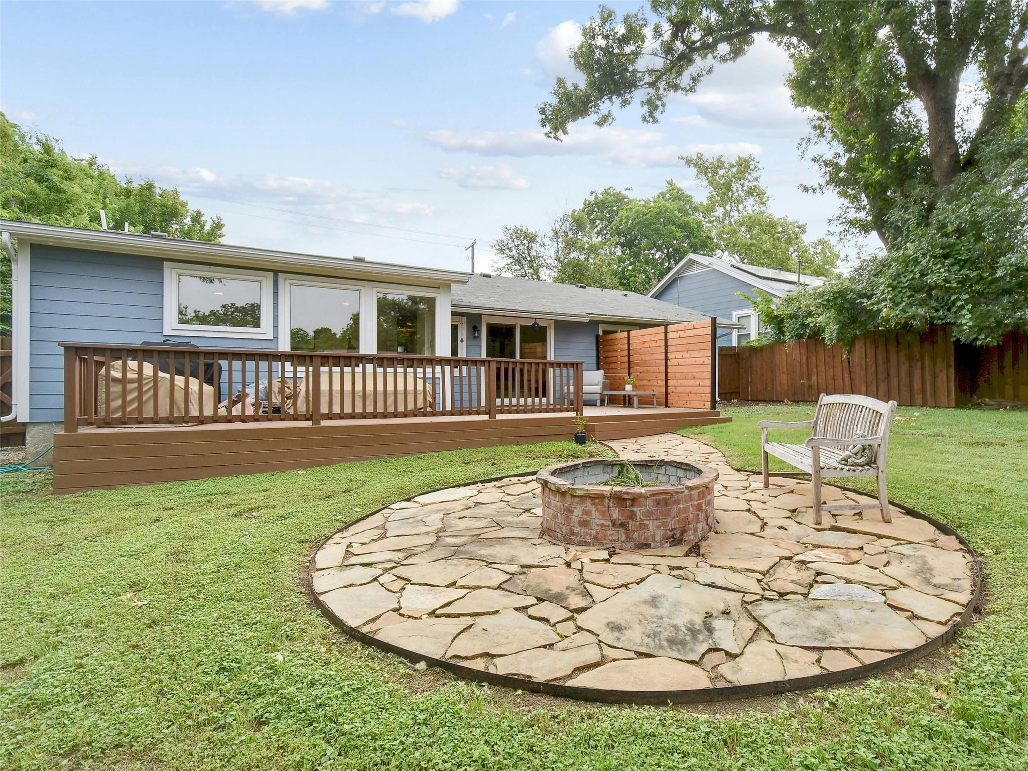 3013 Rogge LN