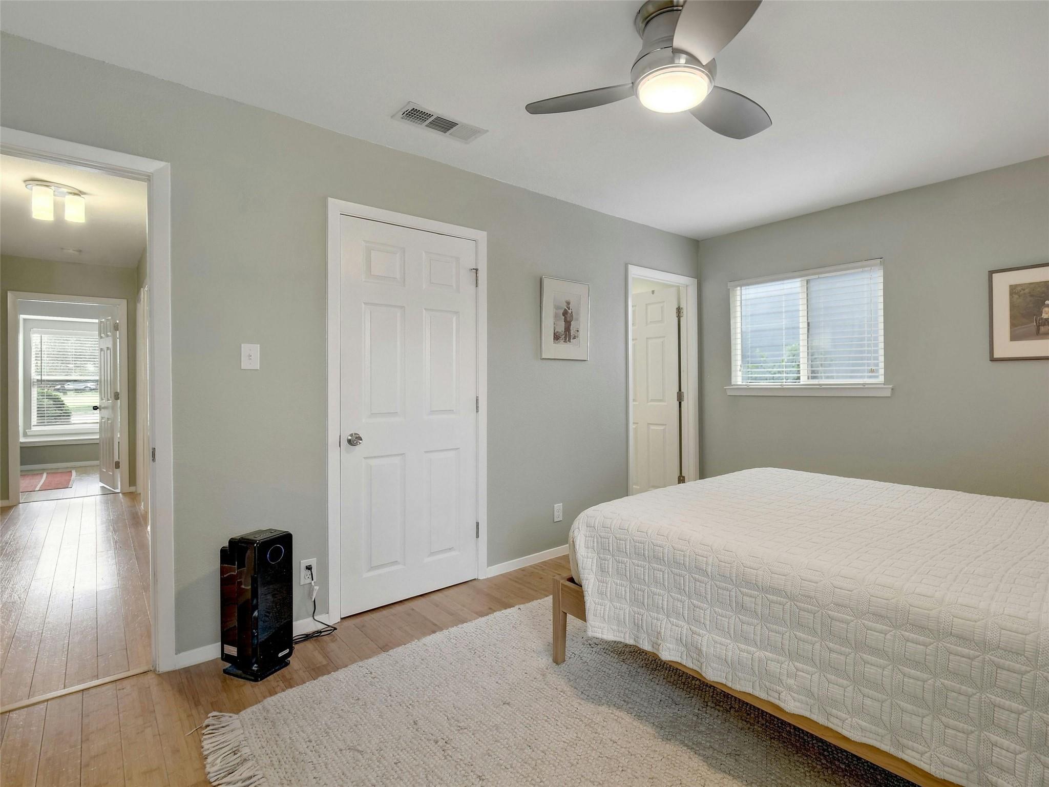 3013 Rogge LN