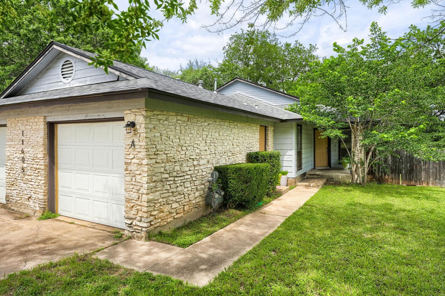 11605 Poplar CV