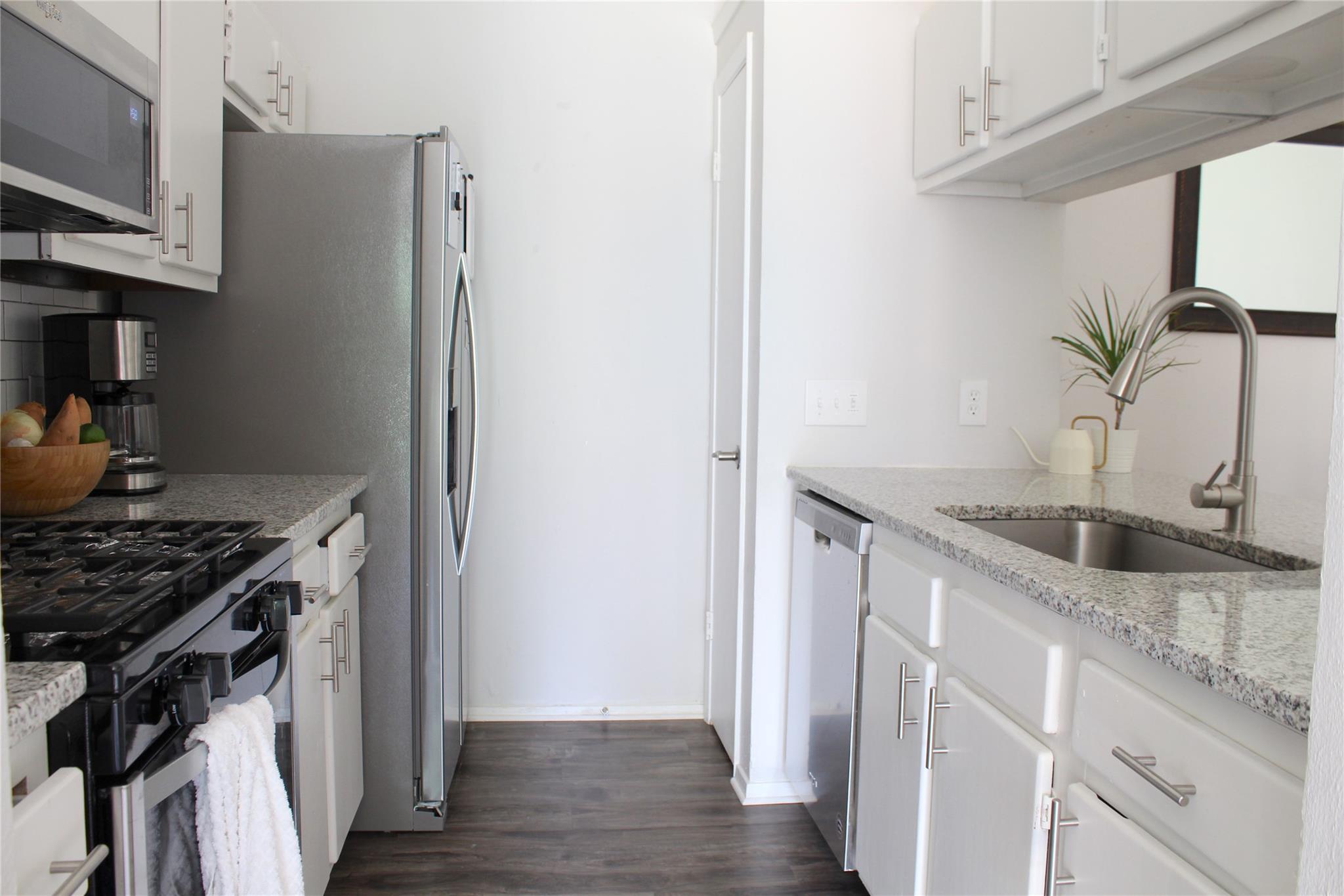 11605 Poplar CV