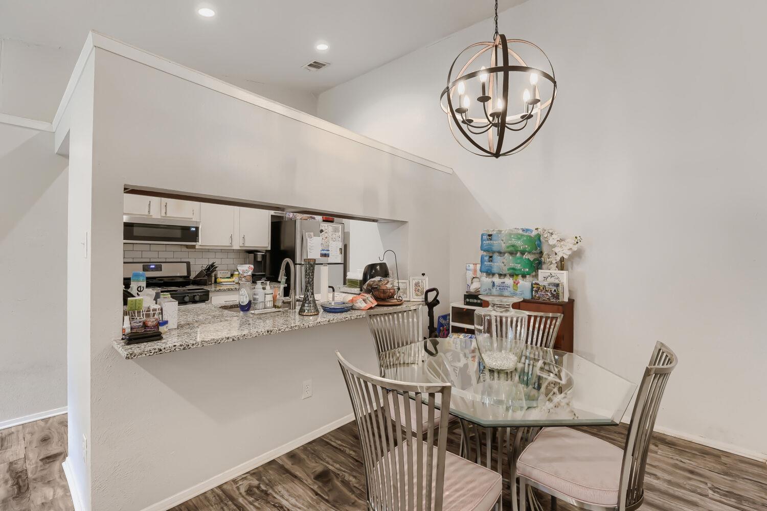 11605 Poplar CV