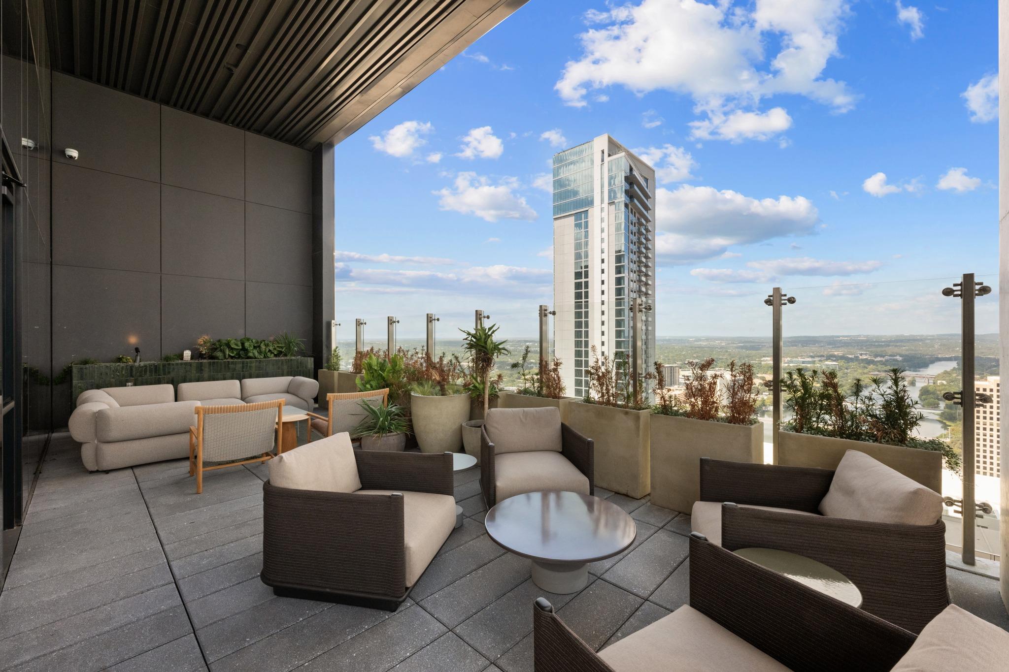 610 Davis ST # 3002