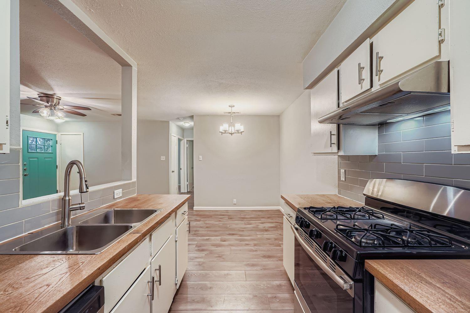 414 Cypress LN