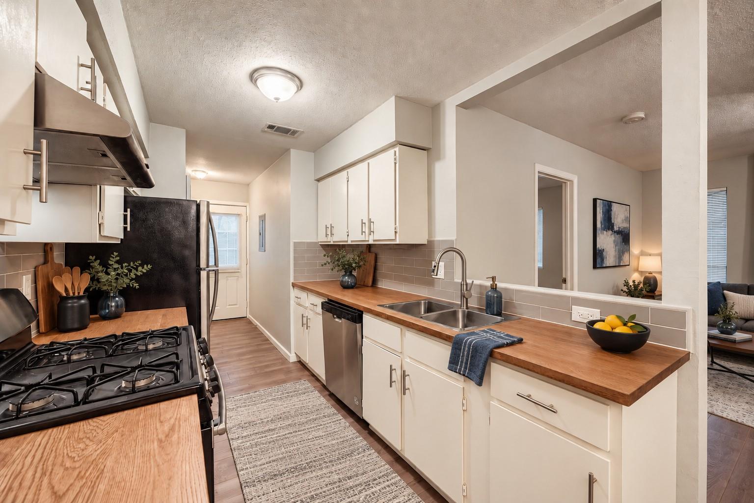 414 Cypress LN