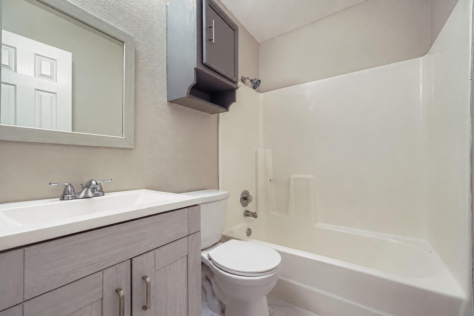 414 Cypress LN