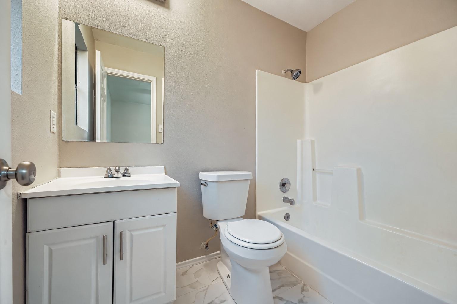 414 Cypress LN