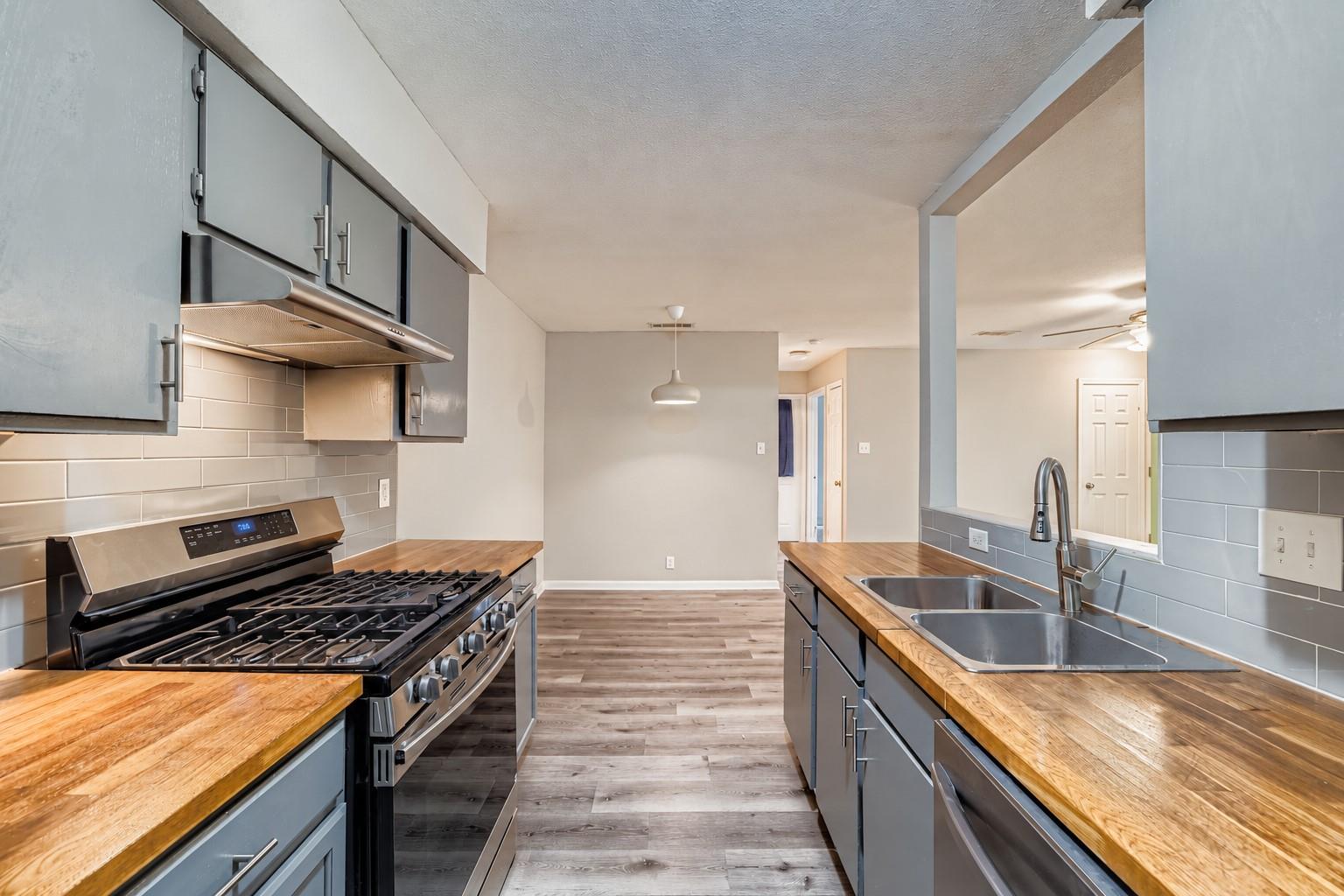 414 Cypress LN