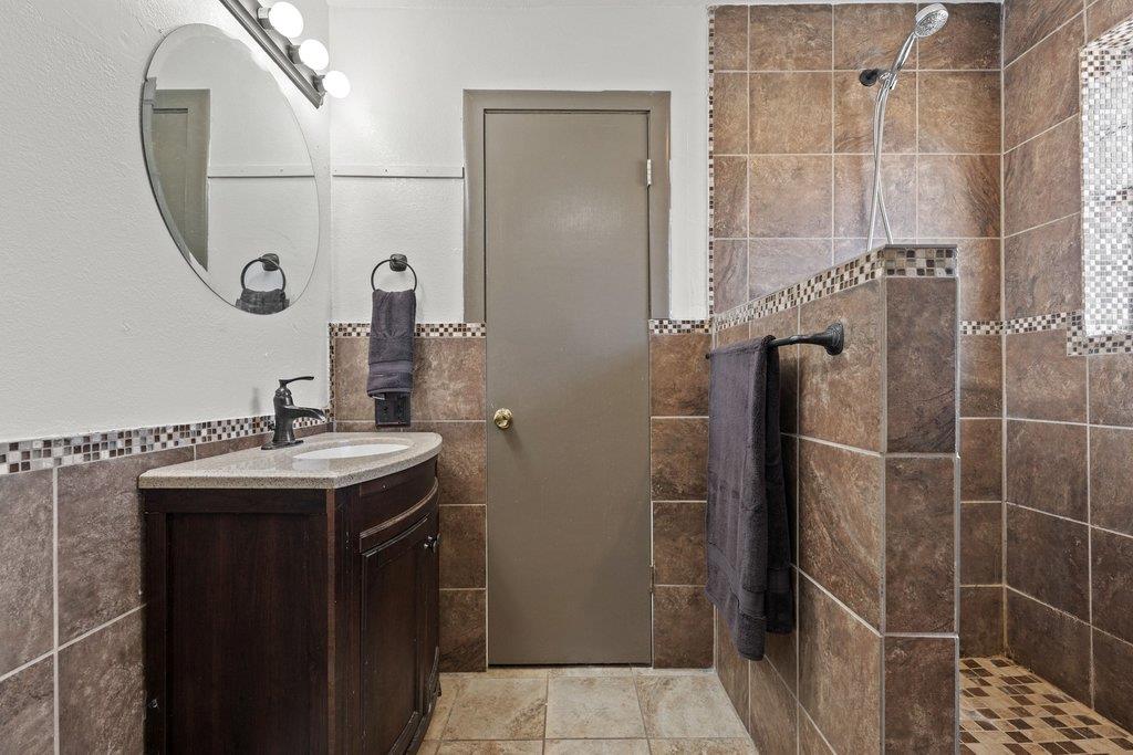 8139 Ozark DR
