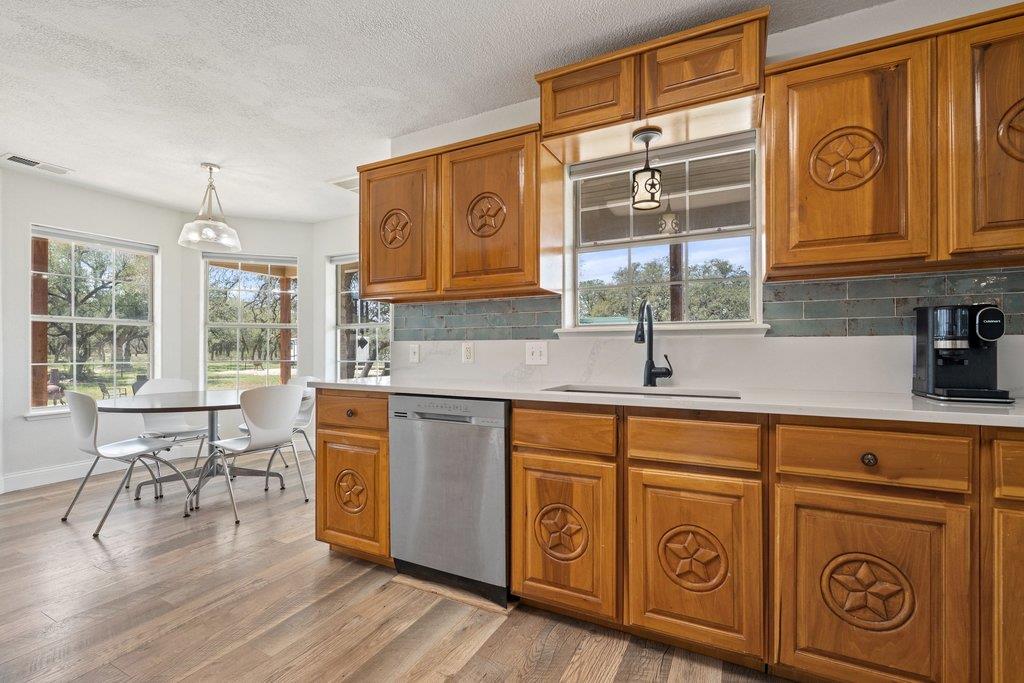 8139 Ozark DR