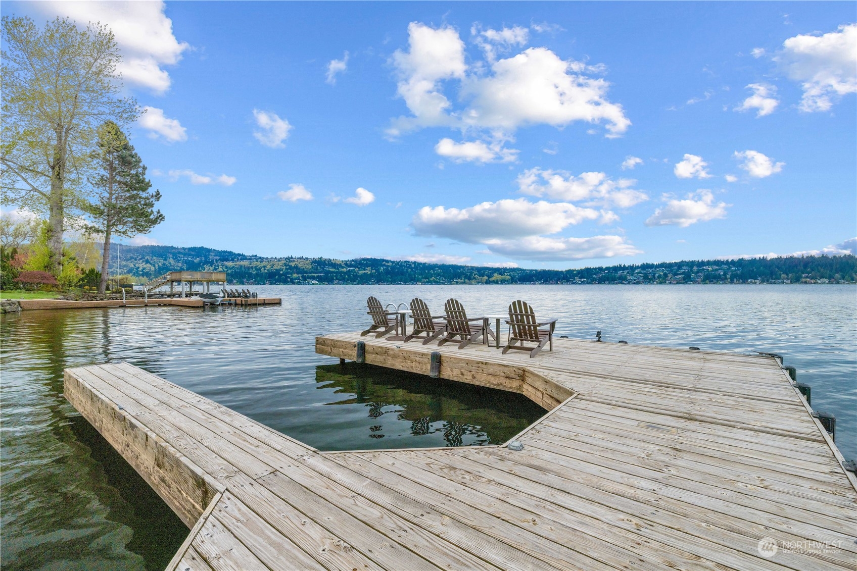 2417 E Lake Sammamish Place SE