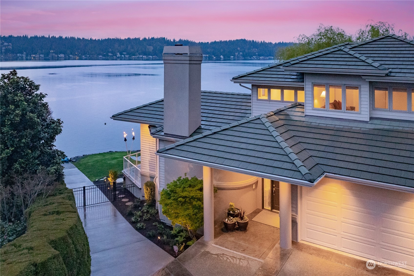2417 E Lake Sammamish Place SE