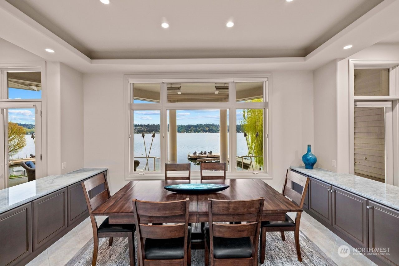 2417 E Lake Sammamish Place SE