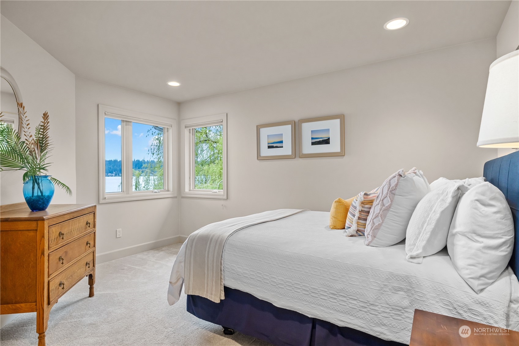 2417 E Lake Sammamish Place SE
