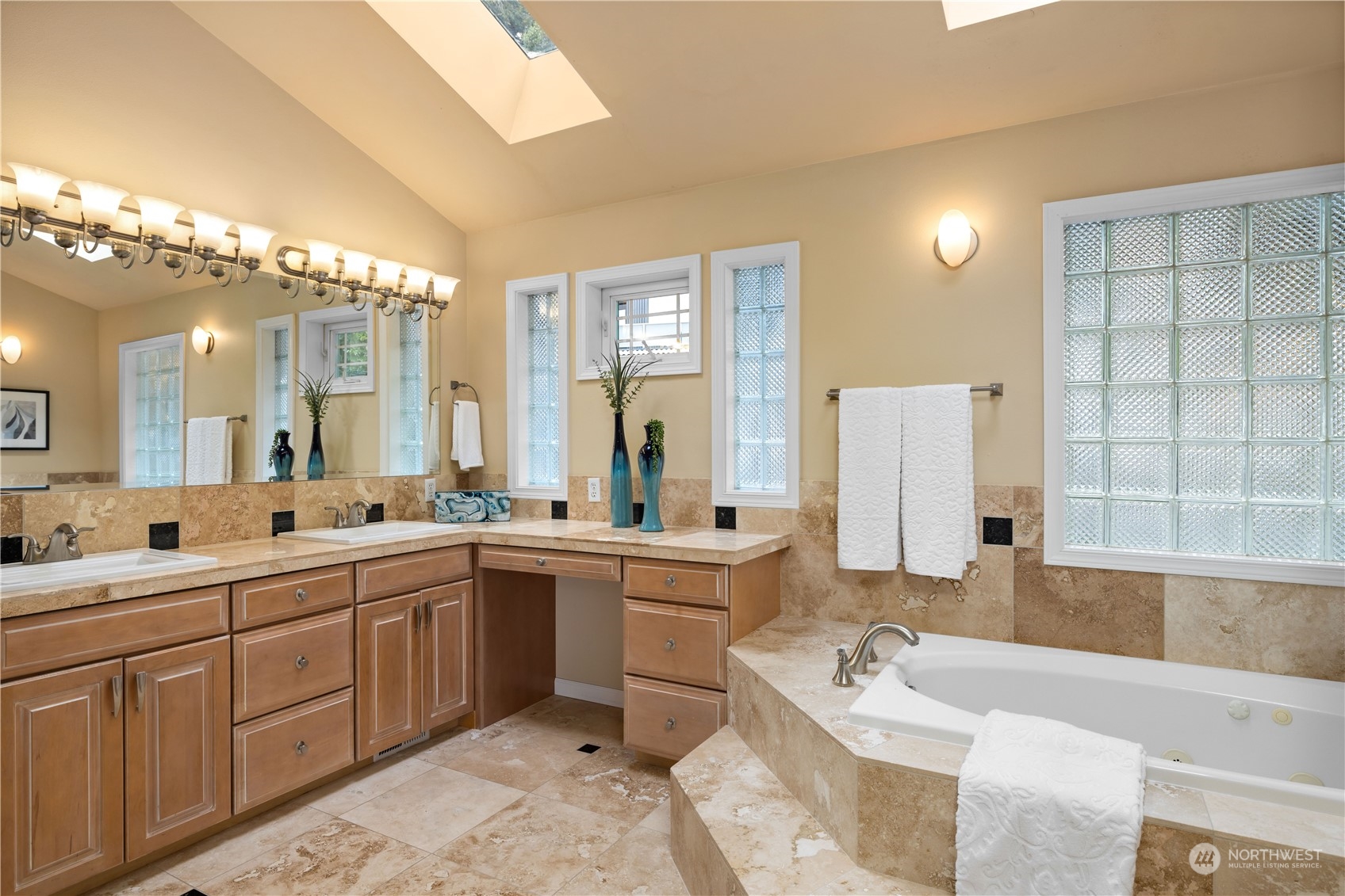 1408 W Lake Sammamish Parkway SE