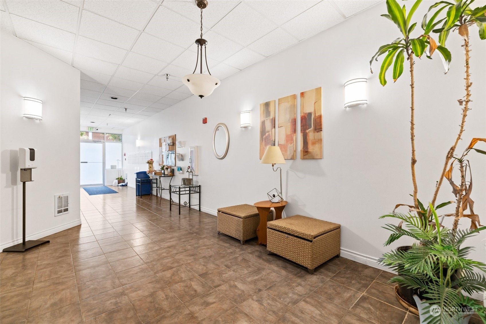 4722 12th Avenue NE Unit: 202