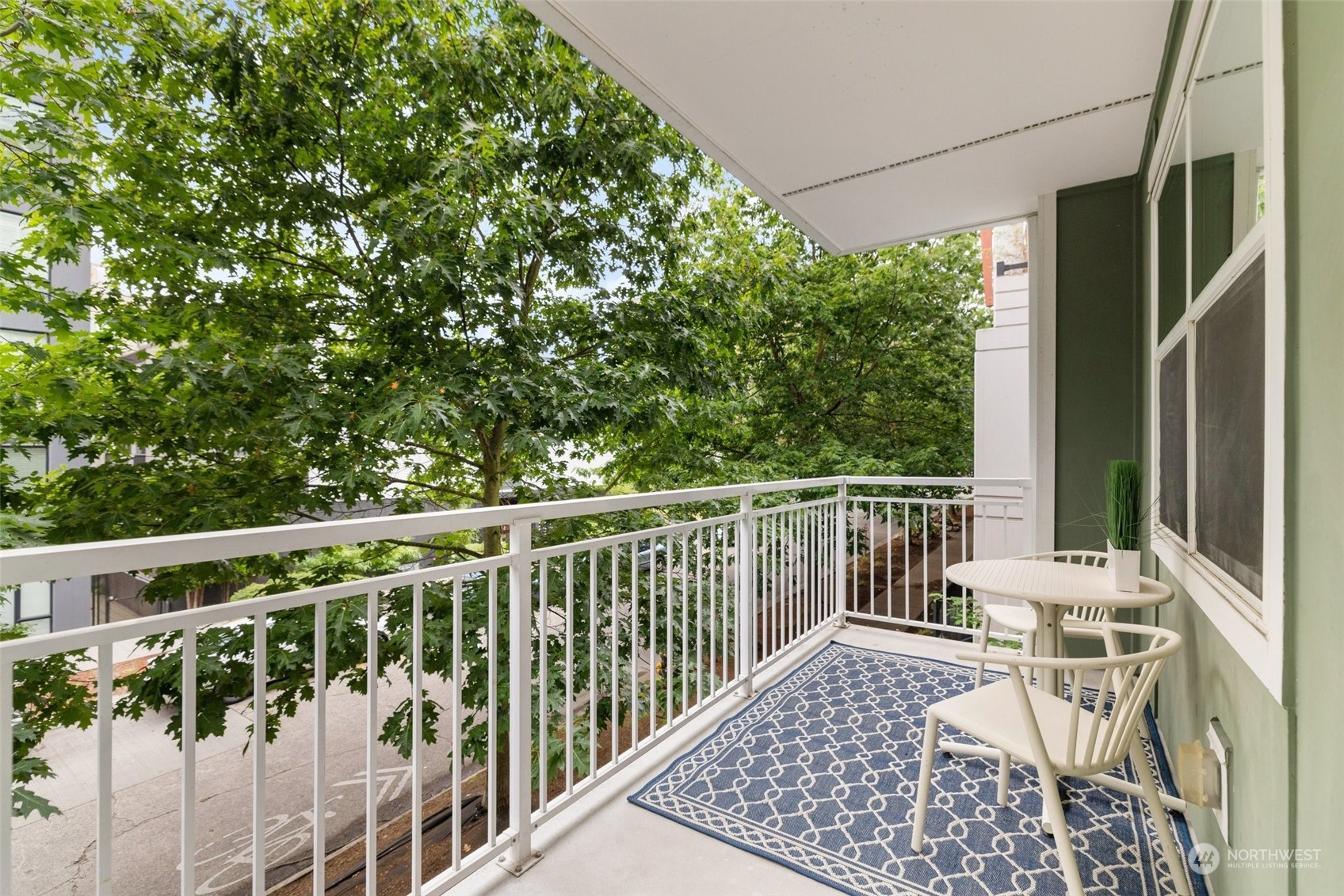 4722 12th Avenue NE Unit: 202