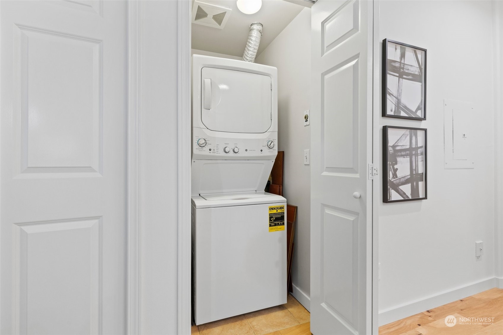 4722 12th Avenue NE Unit: 202