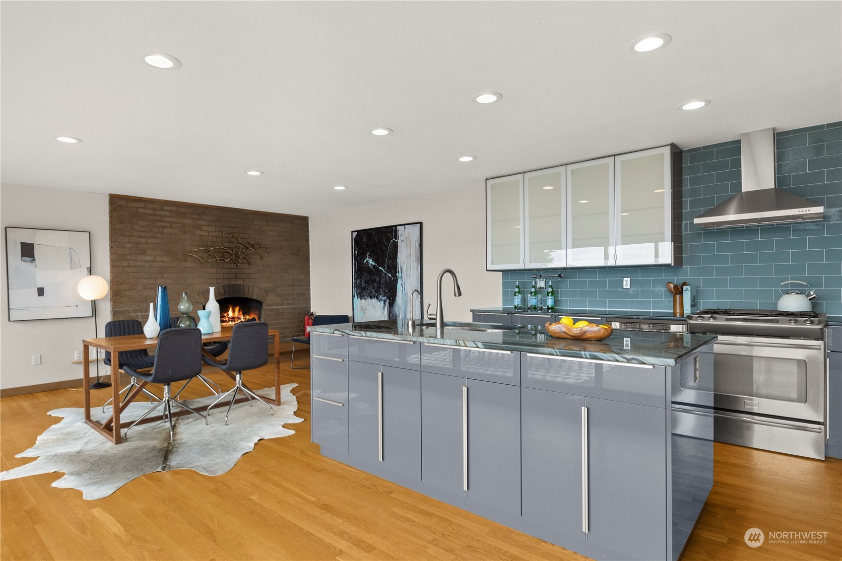 659 W Lake Sammamish Parkway NE