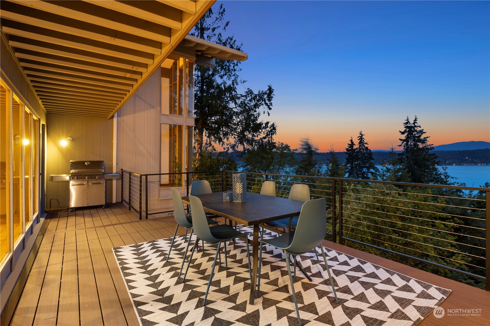 659 W Lake Sammamish Parkway NE