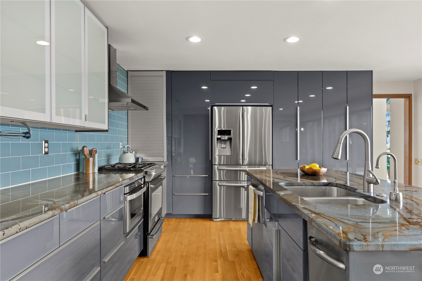 659 W Lake Sammamish Parkway NE