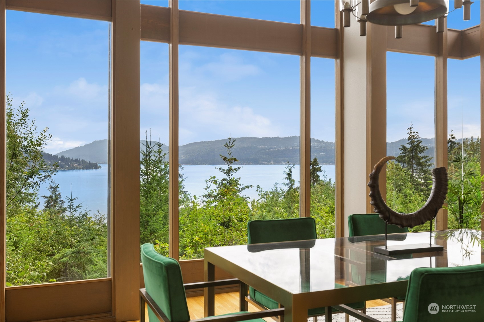 659 W Lake Sammamish Parkway NE