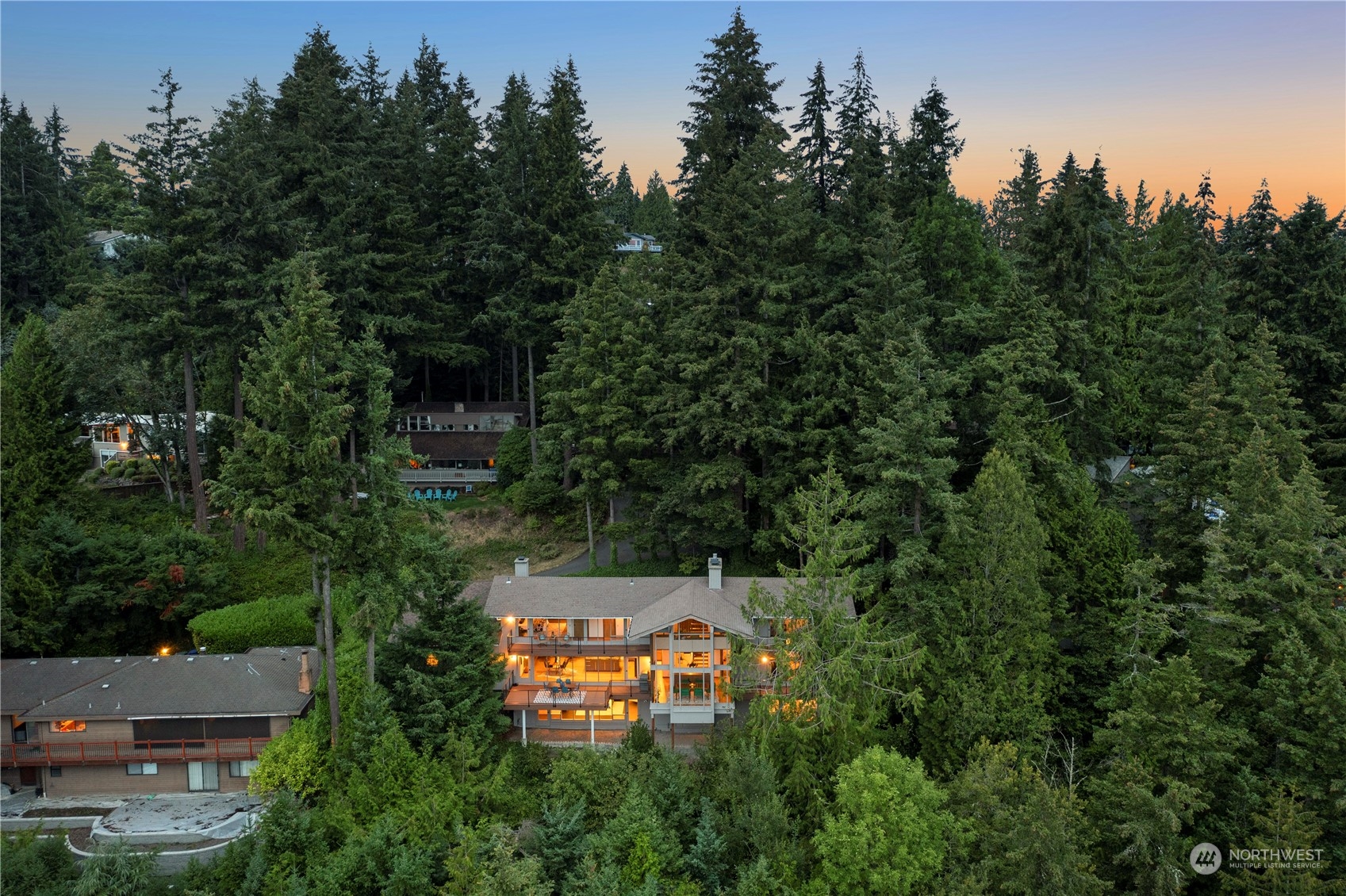 659 W Lake Sammamish Parkway NE