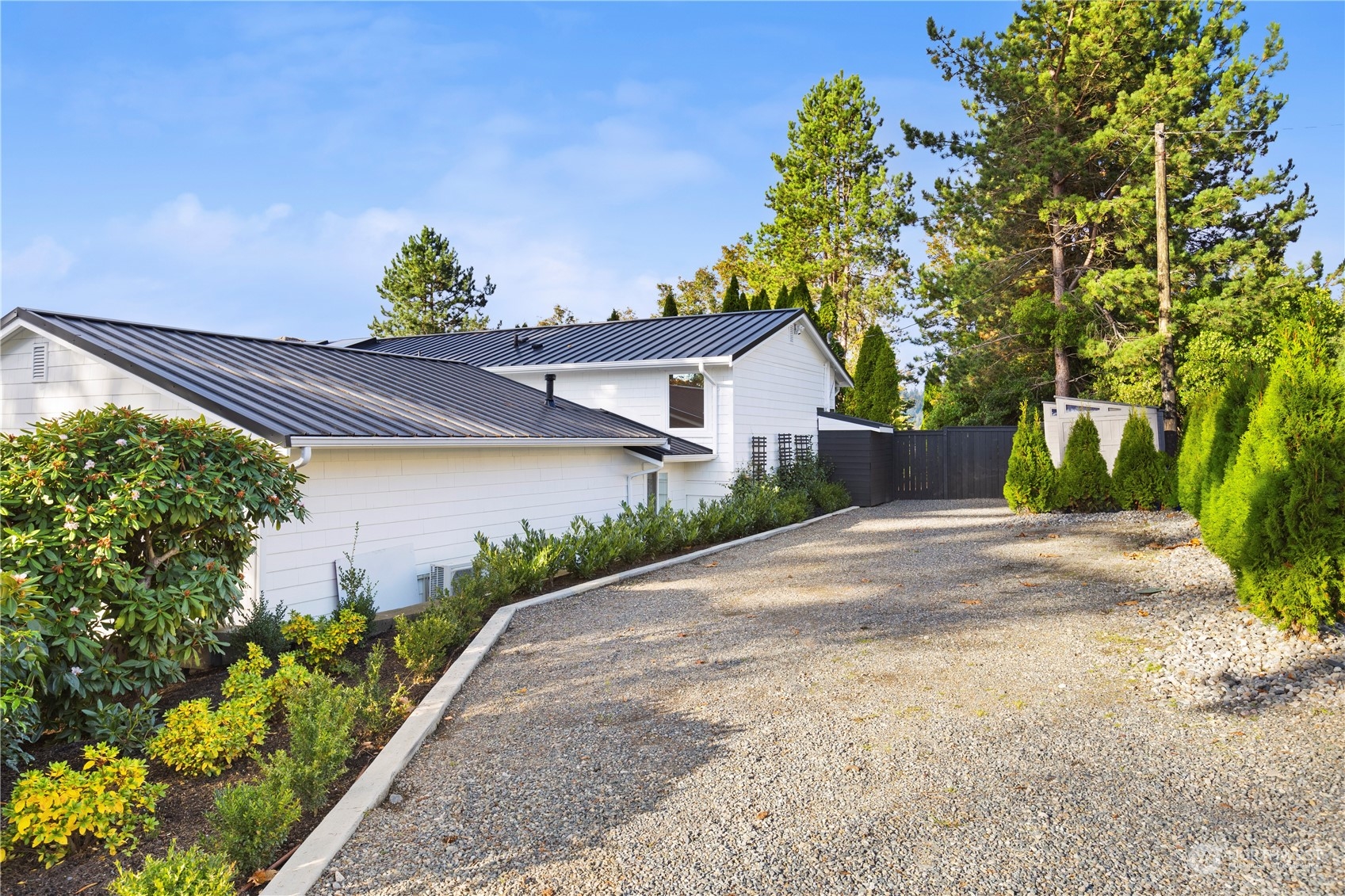 1703 E Lake Sammamish Pkwy NE