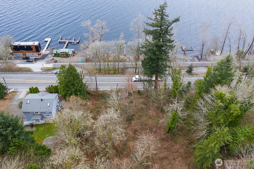 22 XX E Lake Sammamish Parkway NE