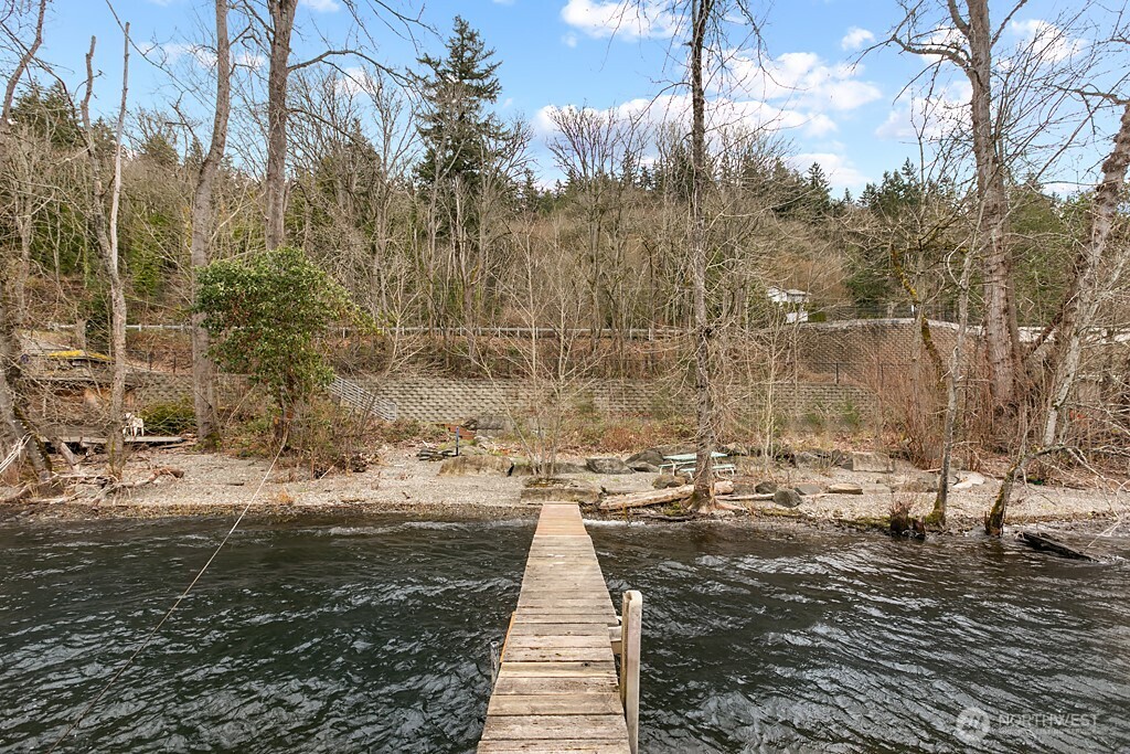 22 XX E Lake Sammamish Parkway NE