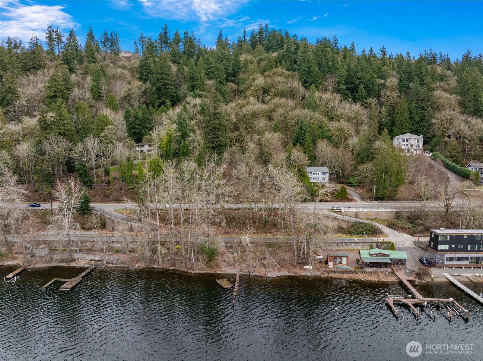 22 XX E Lake Sammamish Parkway NE