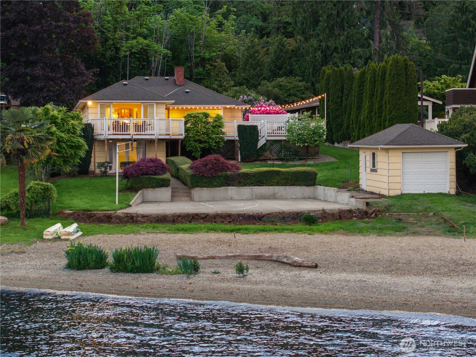 408 W Lake Sammamish Parkway SE