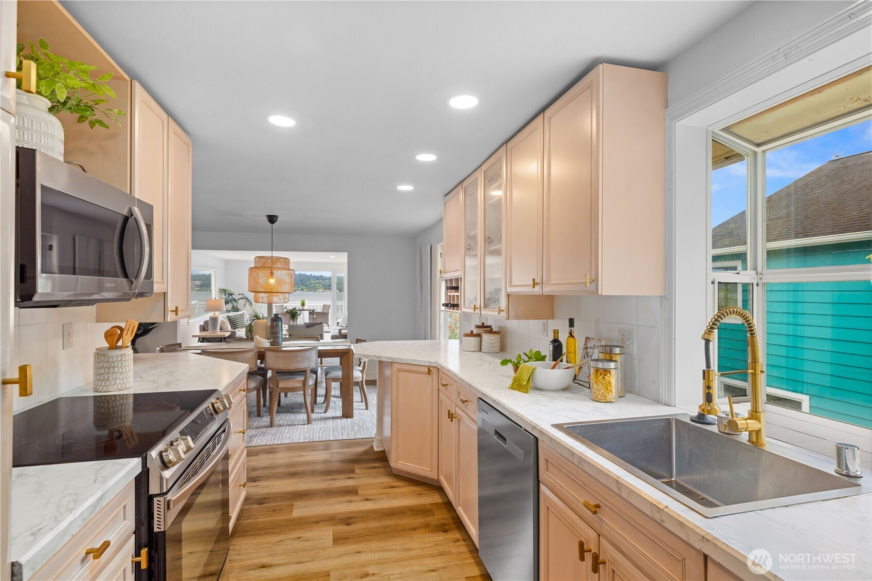 408 W Lake Sammamish Parkway SE