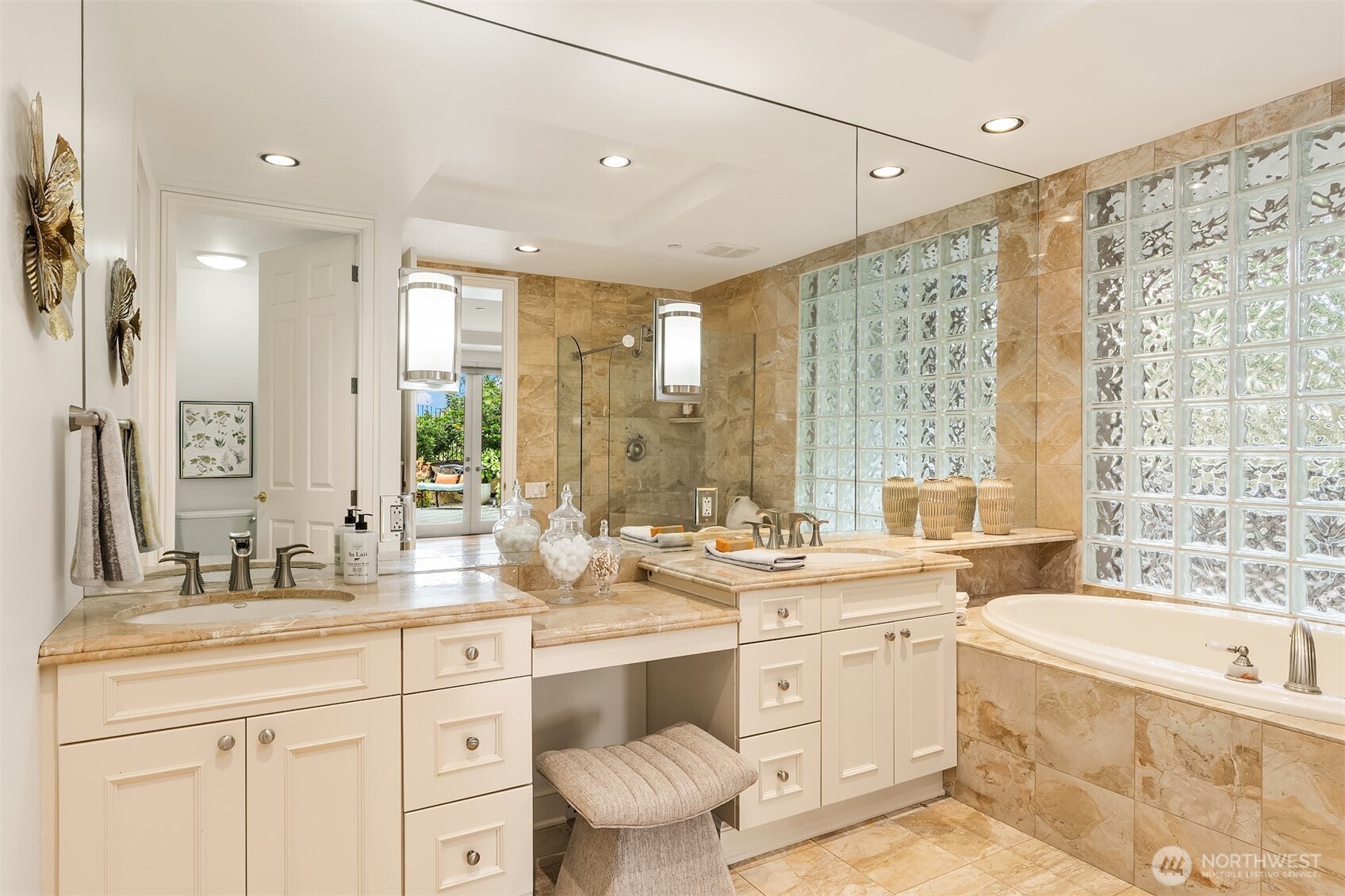 125 5th Avenue S Unit: 101