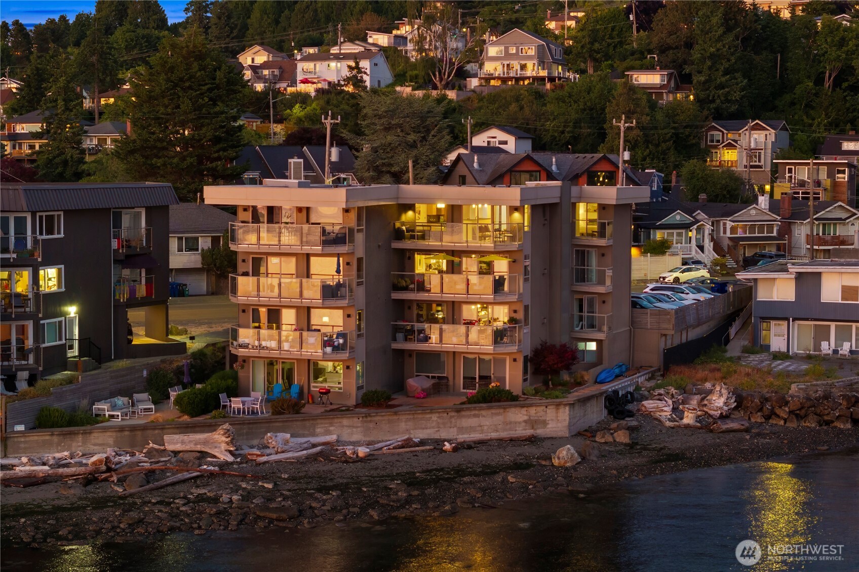 3633 Beach Drive SW Unit: 402
