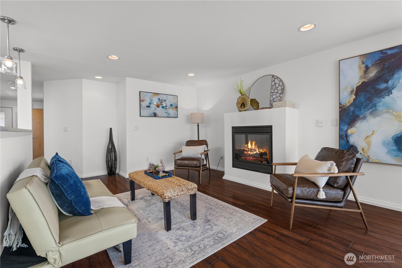 3633 Beach Drive SW Unit: 402