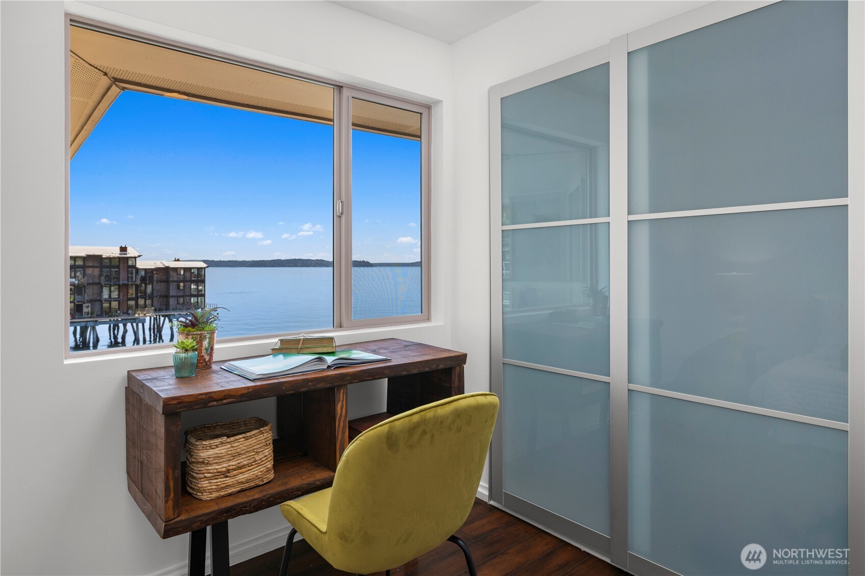 3633 Beach Drive SW Unit: 402
