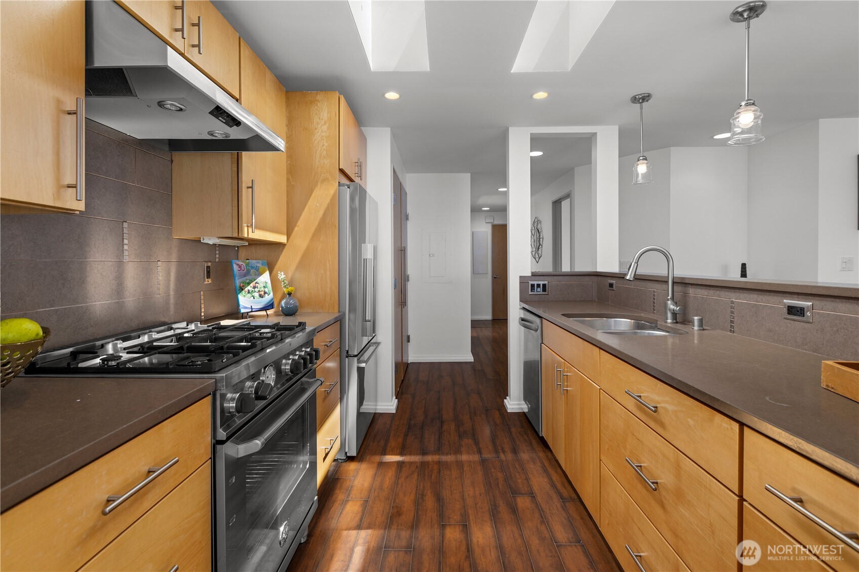 3633 Beach Drive SW Unit: 402
