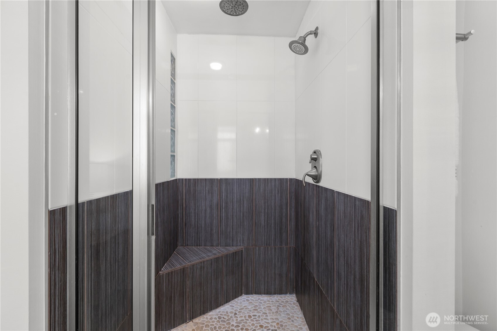 3633 Beach Drive SW Unit: 402