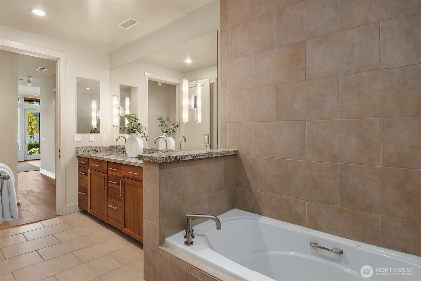 4305 E Lake Sammamish Parkway SE