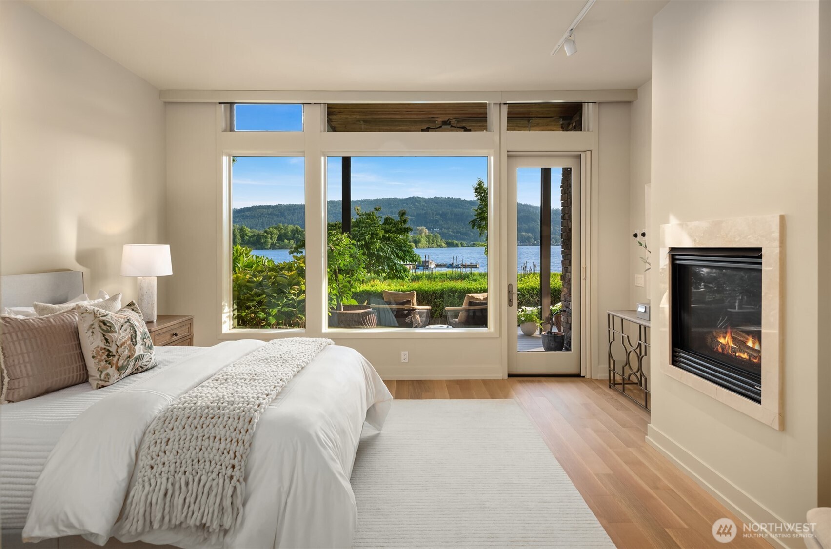 4305 E Lake Sammamish Parkway SE