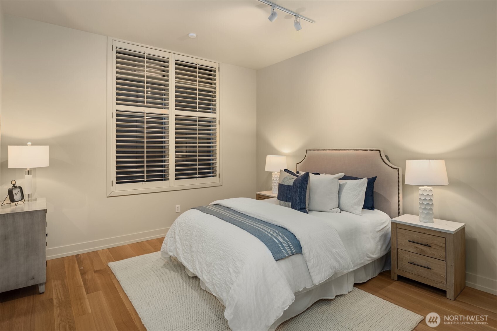 4305 E Lake Sammamish Parkway SE