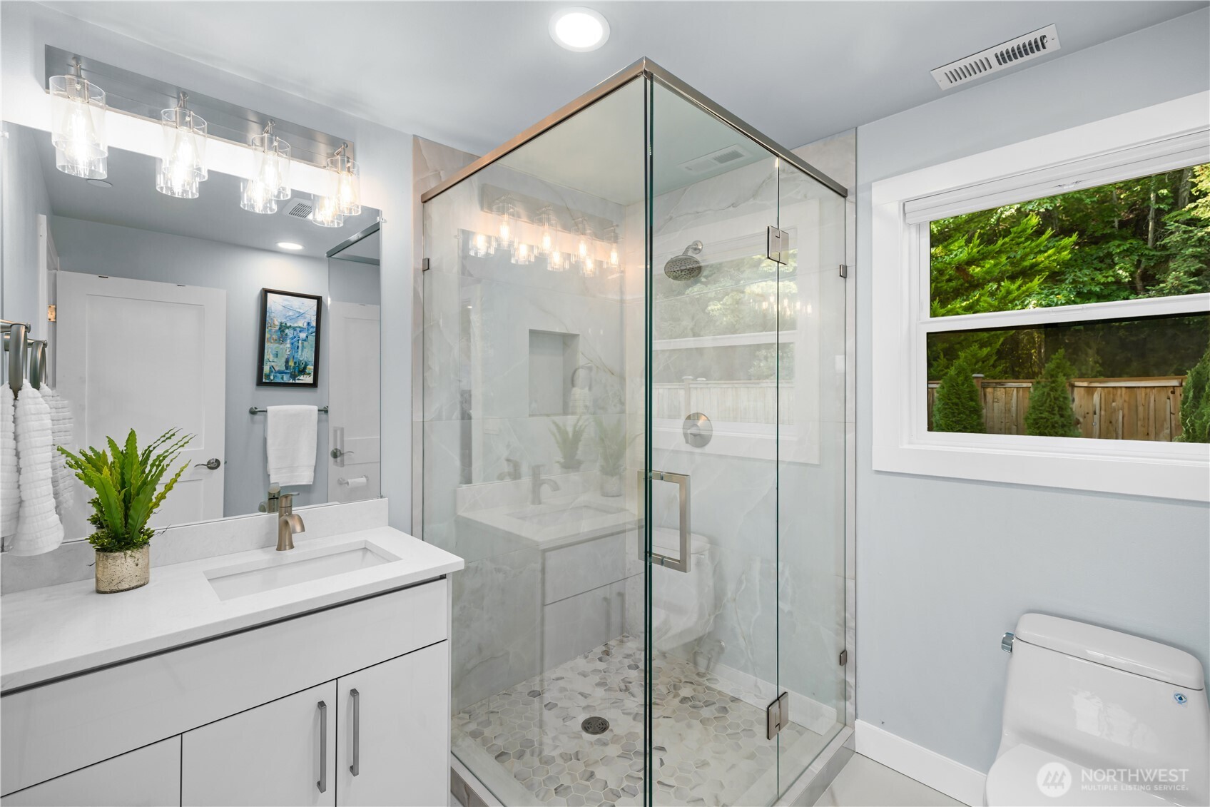 670 W Lake Sammamish Parkway NE