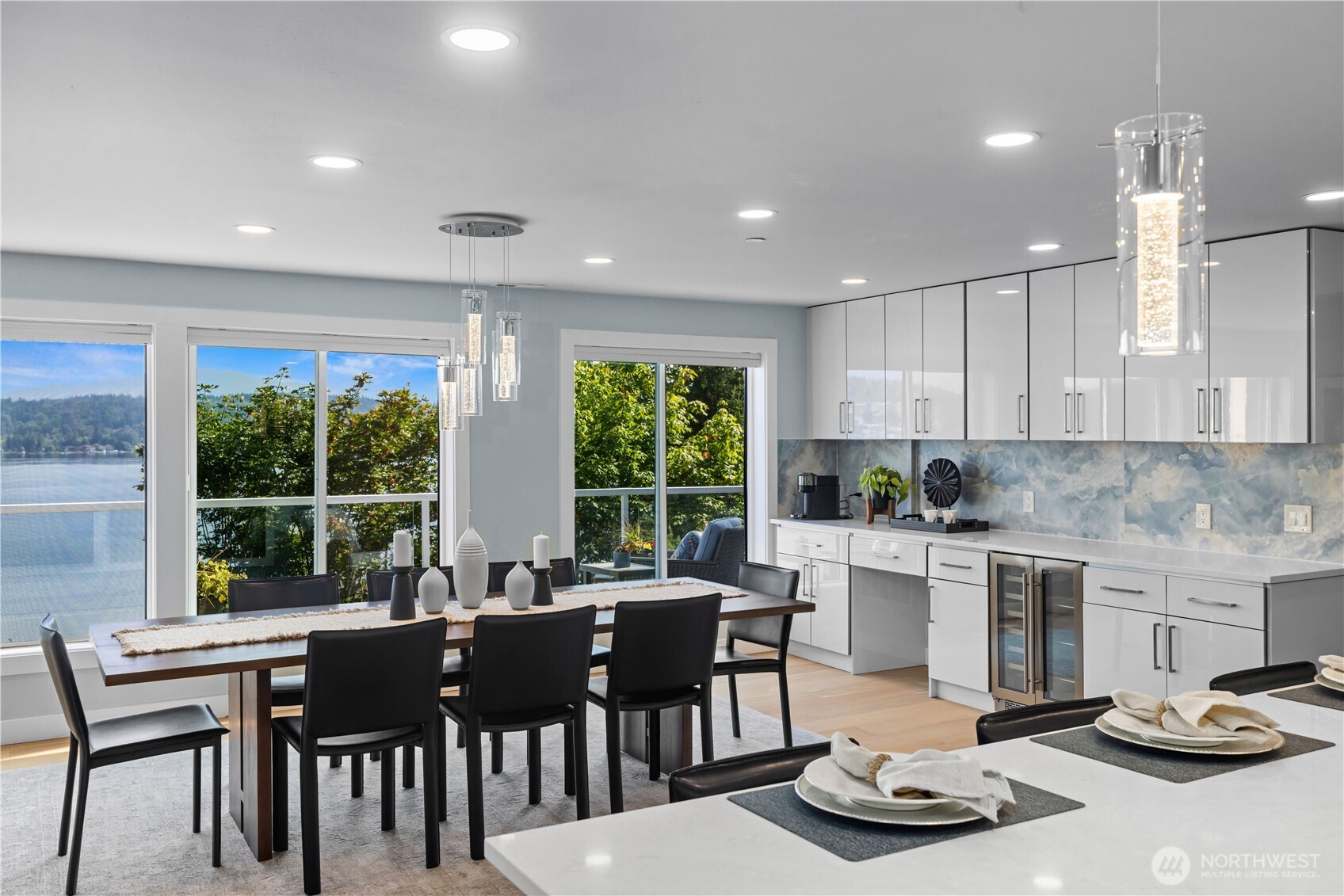 670 W Lake Sammamish Parkway NE